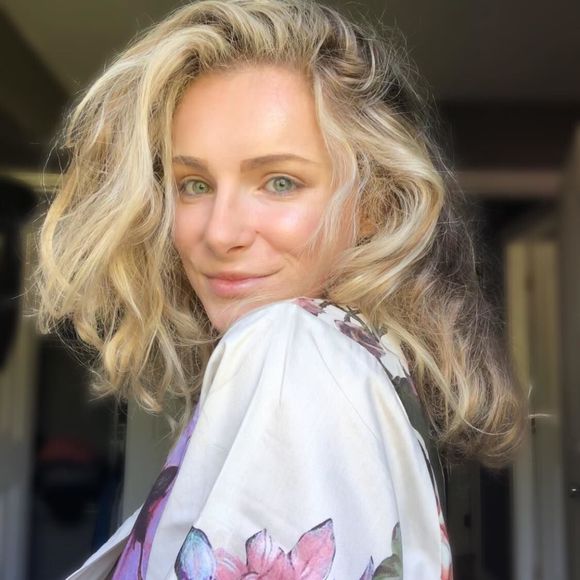 Meet your Posher, Monique - Picture 1 of 1